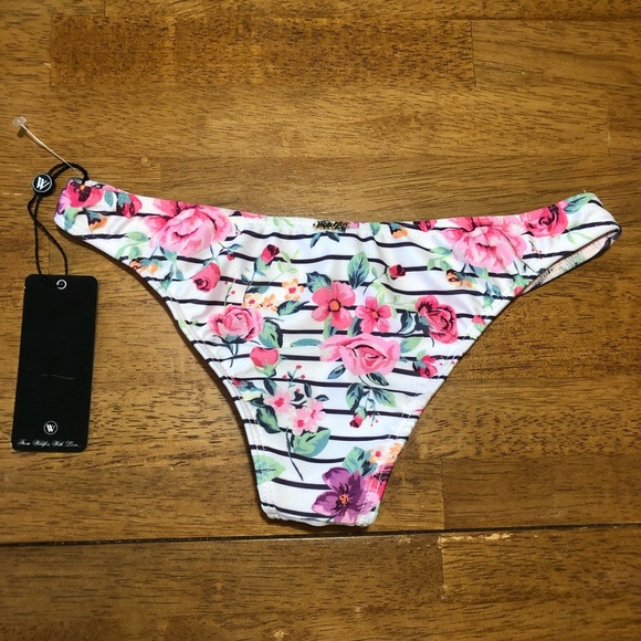 Final Price!!! WildFox NWT Women Bikini Bottom Vintage Roses S - Picture 4 of 8